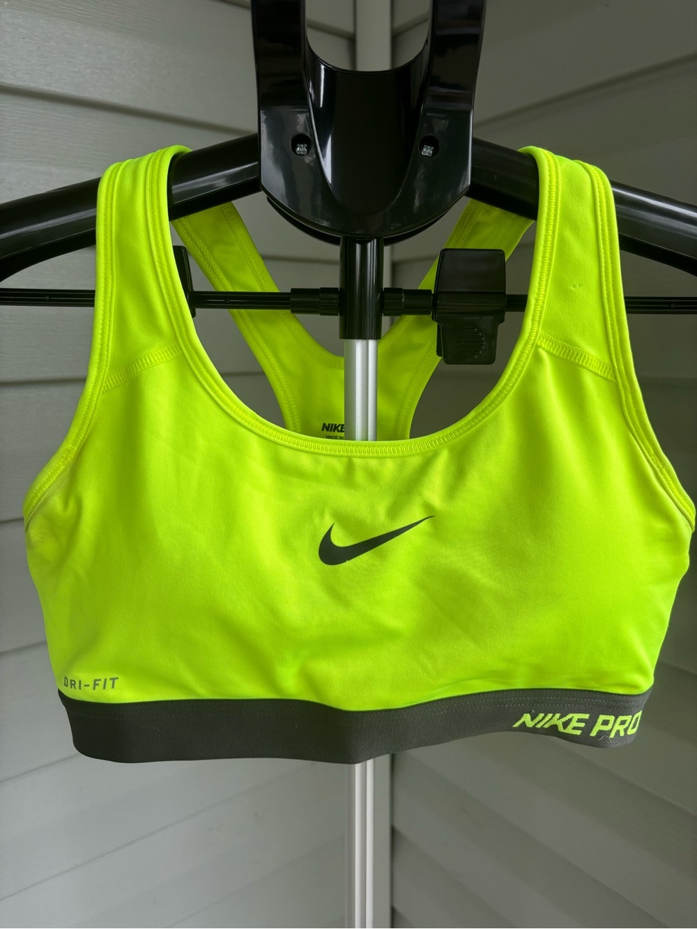 Nike Pro Dri-FIT Sports Bra‎ Women’s Medium Neon Yellow Racerback Medium Support